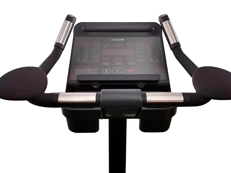 Горизонтальный велотренажер Circle Fitness R8