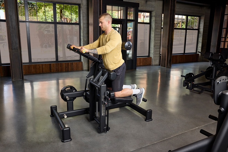 Изолированная тренировка ягодиц PRECOR Glutebuilder KNEELING GLUTE ISOLATOR GPL363